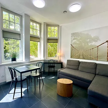 Apartman V *